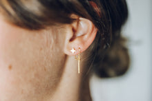 Load image into Gallery viewer, Northen Star long earrings
